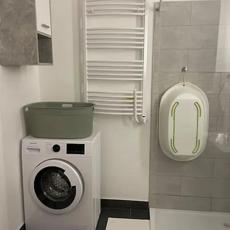 Edisonvilla213 *